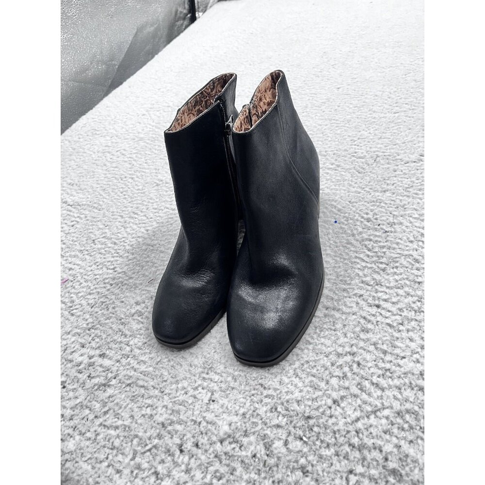 Women's Lucky Brand Black Leather Upper Side Zip Ankle Booties Size 9.5 M - Picture 5 of 12